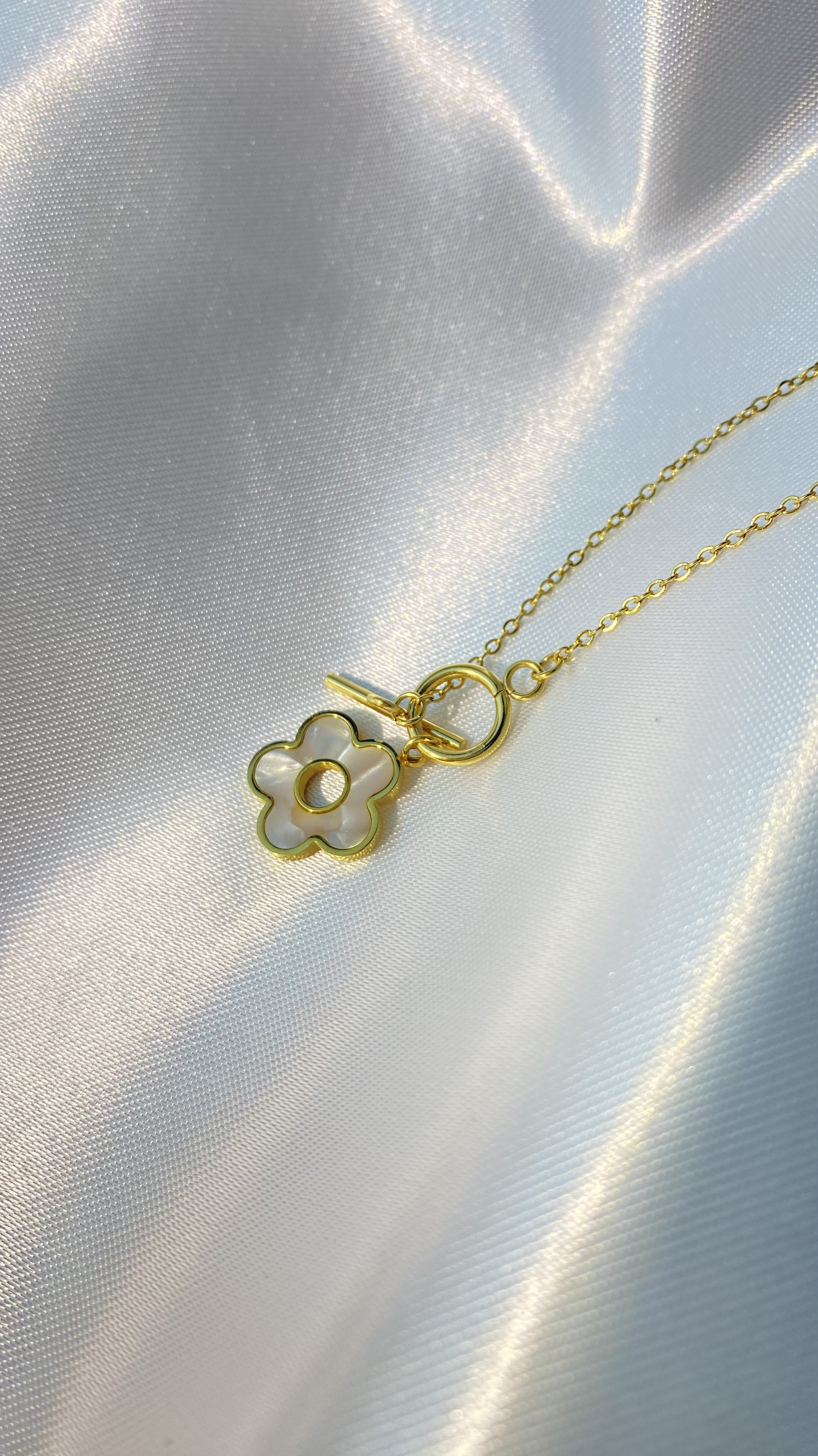 Cute flower 18k gold plated necklace